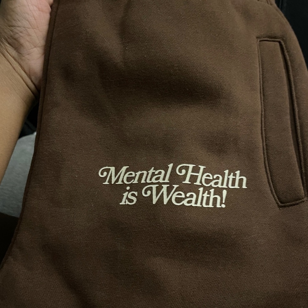 Happy Camp3r Sweatpants with Mental Health is Wealth Print Size Large NWOT - Picture 2 of 10